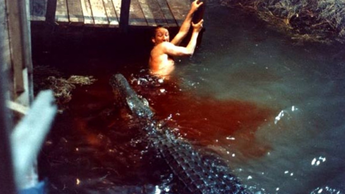 Substream’s 31 Days of Halloween: ‘Eaten Alive’ (1976)