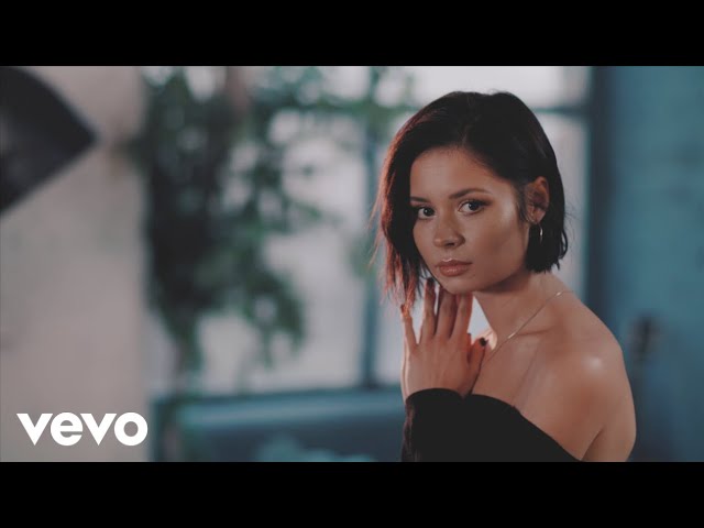 Nina Nesbitt finds the one who makes her feel like “Somebody Special” in new video