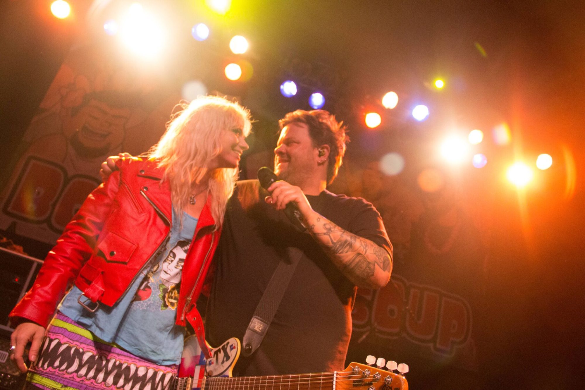 Jaret and Kelly (Bowling for Soup, the Dollyrots) announce duets record
