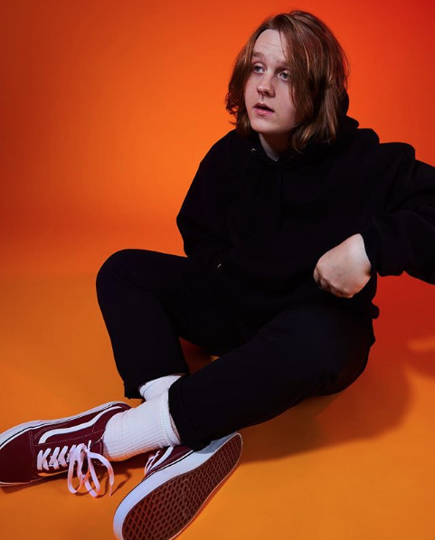 Lewis Capaldi drops heart-tugging video for “Someone You Loved”