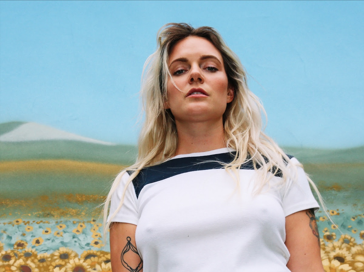 Tove Lo teams up with Kylie Minogue for “Really don’t like u”