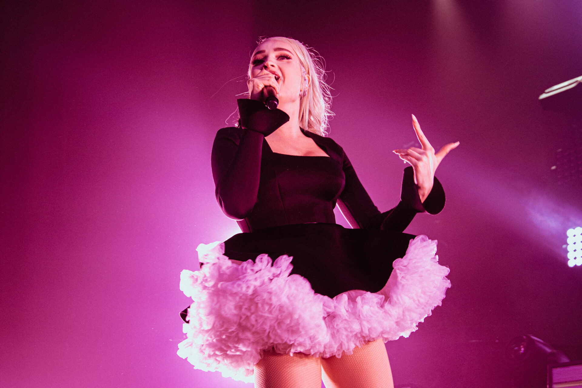 Kim Petras reminds Chicago she’s ready to take over the world