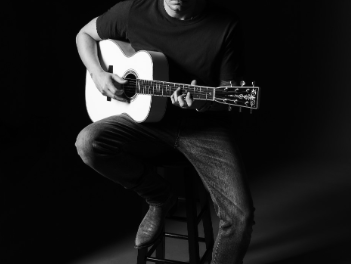 John Mayer announces 2023 North American acoustic tour