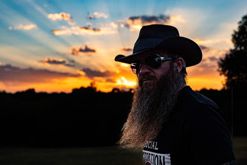 Cody Jinks releases new song “Change the Game”
