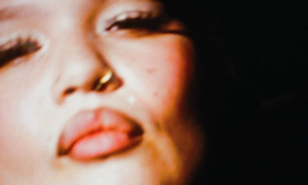 Lola Young shares new single “Intrusive Thoughts”