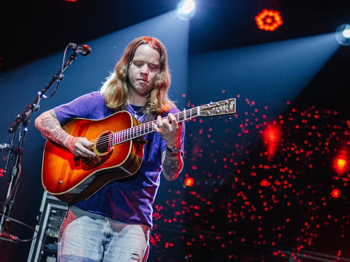 Billy Strings Reveals Summer Headlining Dates