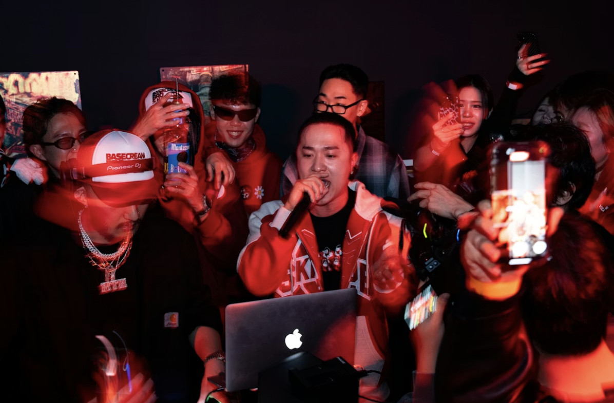 Why Digital Communities Strengthen Loyalty Among Sports Fans ...