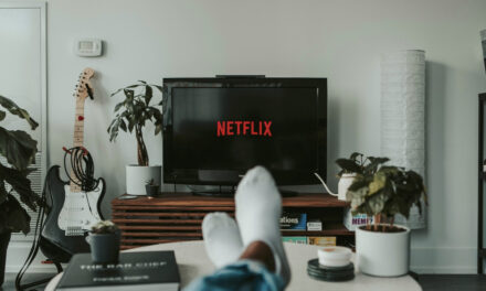 Entertainment Trends 2026: Why Streaming and Online Gaming Are the New Night Out