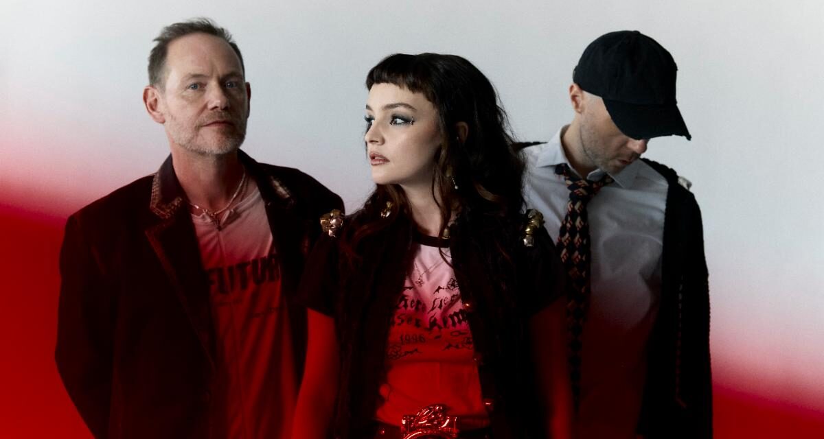 CHVRCHES RETURN WITH NEW SINGLE “ROSES”