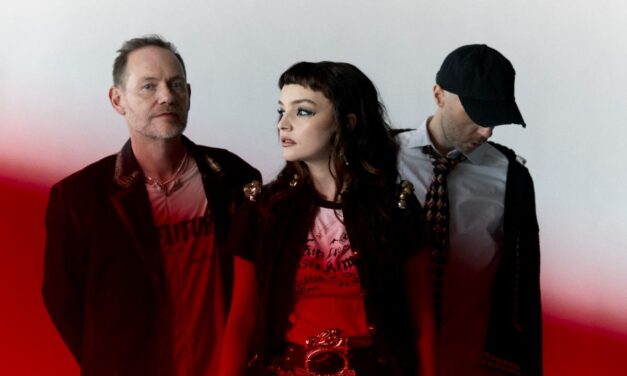 CHVRCHES RETURN WITH NEW SINGLE “ROSES”